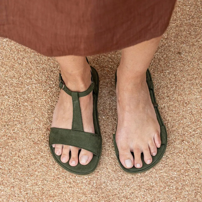 El Naturalista Sandals Satya Nobuck Kaki – minimalistische Leder-Sandale