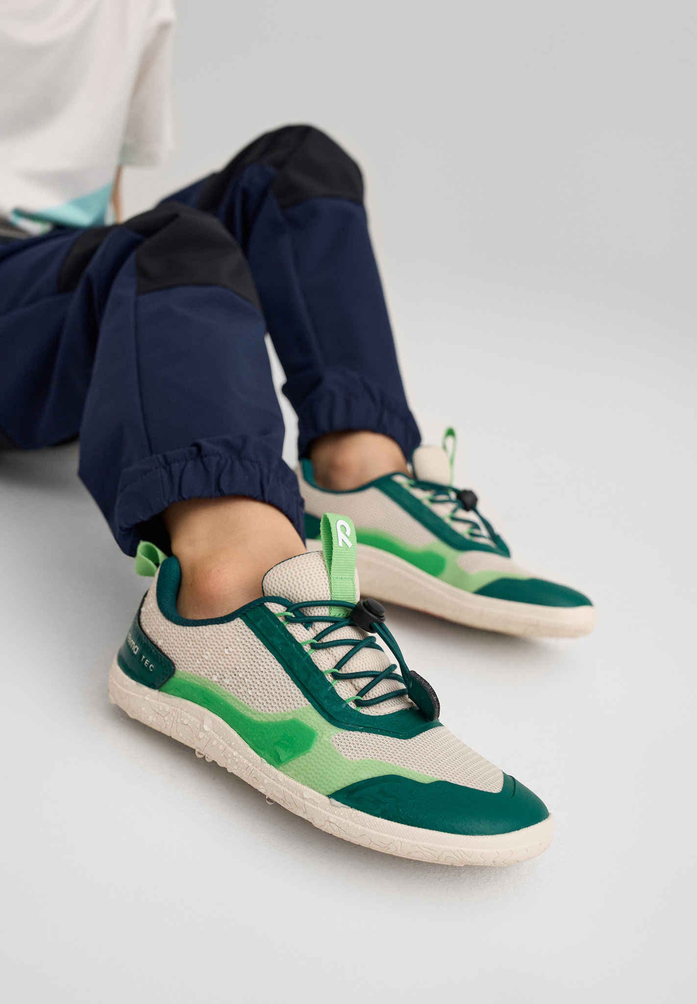Reima Tallustelu Greyish Green – wetterfester Barfuß-Sneaker