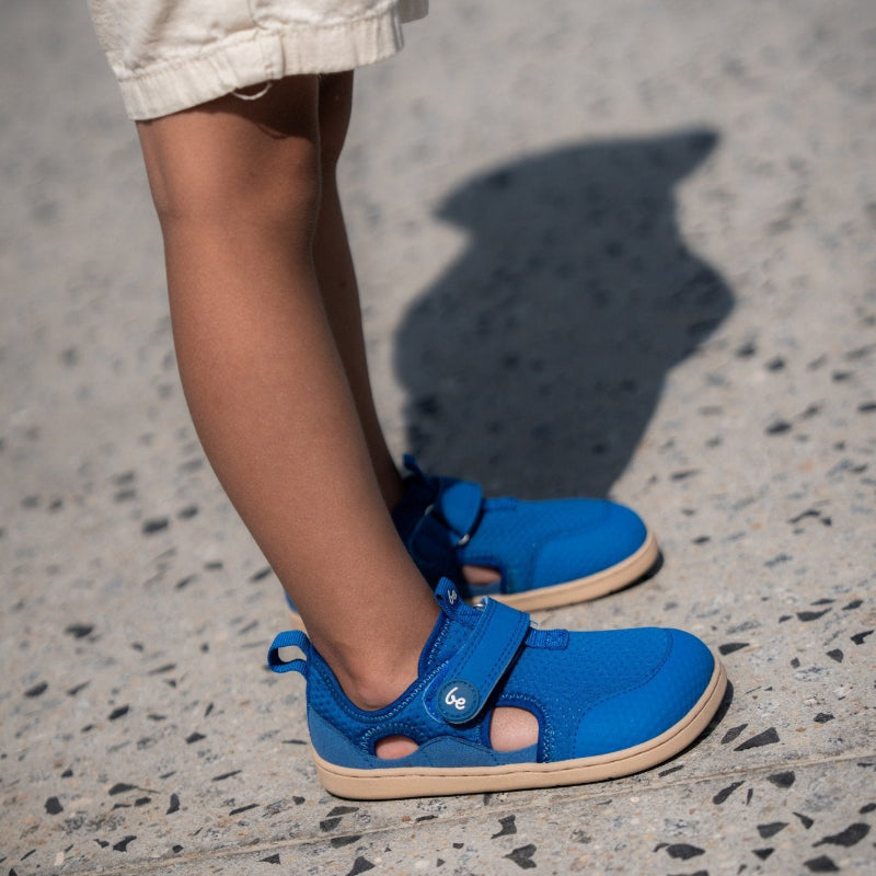 Weich gepolsterte Textiloberfläche der Be Lenka Zest Kids Blue